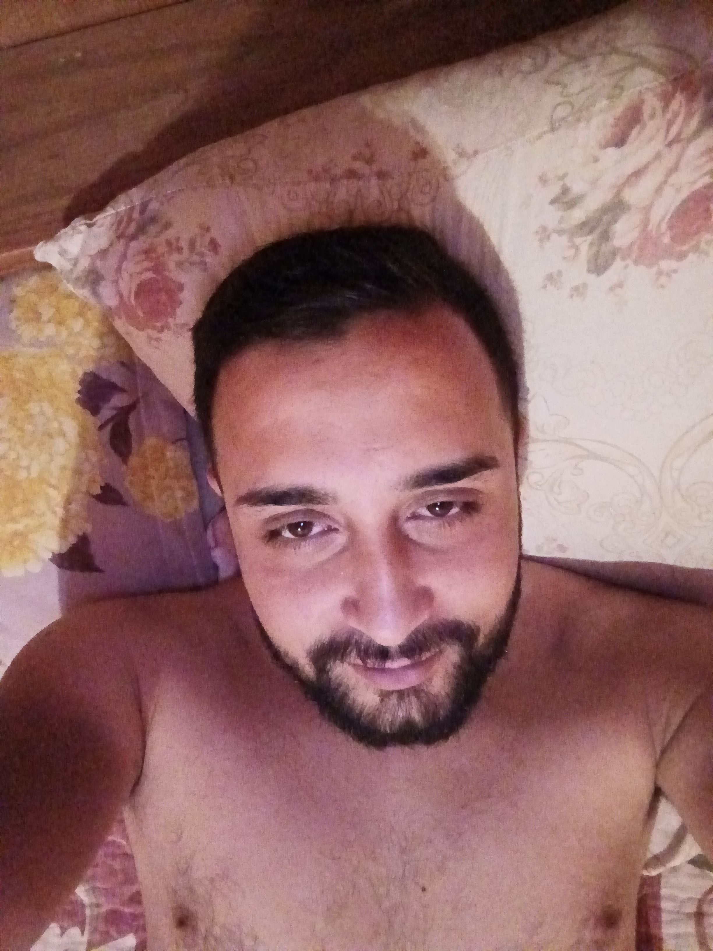Bucuresti - Escorta Sexy - Escorta senzuala iti pot oferi companie, masaj de relaxare, intr-o ambianta placuta, clipe linistite la domiciliul meu sau al tau.  Astept domni seriosi si manierati.  Detalii la telefon