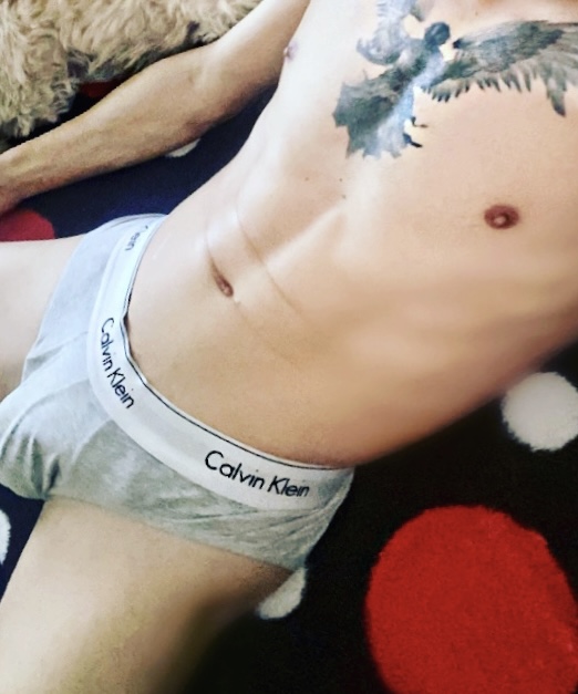 Bucuresti - Escorta Sexy - Salut, ma numesc David , 28 ani , activ cu locatie .  Va ofer masaj de relaxare erotic si multe alte fantezii, trebuie doar sa fi decis ce vrei! Nu raspund la numere private ! Nu trimit poze xxx! Cei ce au pofta de caterinca vor fi blocati! Mai multe detalii va astept la telefon sau whatsApp! Multumesc