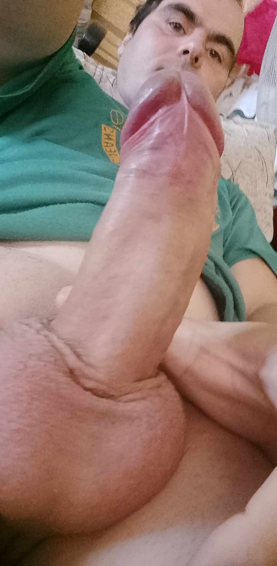 Galați - Escorta Sexy - Eu sunt Marian din Tudor Vladimirescu jude?ul Gala?i sunt doar activ ?i îmi place s? o dau la supt foarte mult cu tot cu sperm? ?i când este culcat? eu locuiesc cu p?rin?ii mei ?i nu am loc cine vrea s? o facem a?tept mesaje pe WhatsApp sau la telefon