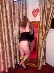 Bucuresti - Escorta Sexy - Escorta senzuala iti pot oferi companie, masaj de relaxare, intr-o ambianta placuta, clipe linistite Astept domni seriosi si manierati.  Detalii la telefon Nu ofer sex