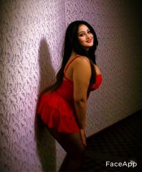 Escorta Oras: Pitești - Escorta Telefon: 0752345071 -  Servicii Escorta : Escorta manierata am revenit.  Ofer companie si masaj terapeutic facut cu creme si uleiuri aromate domnilor manierati intr-o locatie discreta.  Locuri de parcare si ac.  Detalii la telefon. 