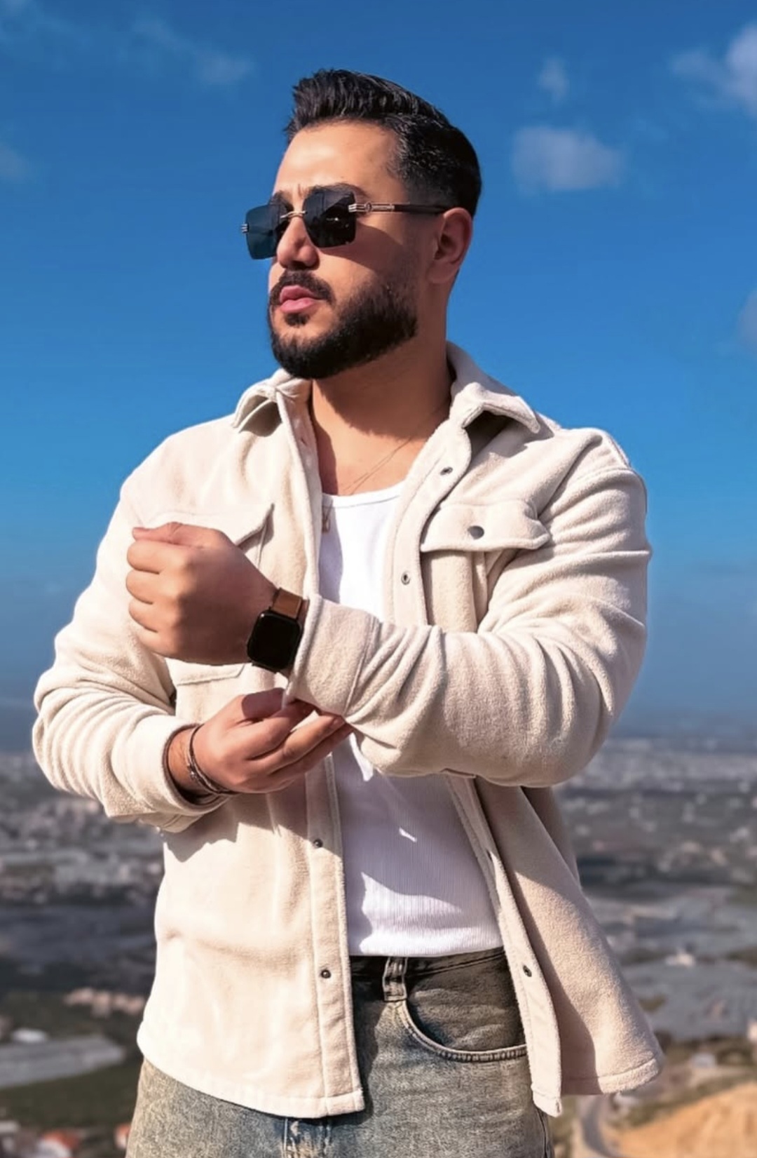 Bucuresti - Escorta Sexy - Pentru prima dat? la tine în ora?.  
Sper c? esti gata s? petrecem timp de calitate împreun?.  

SUNT DOTAT, CURAT, CORP ATLETIC.  
32 Ani, Înalt 1.  76 CM 80kg.  
Ofer domin?ri, (BDSM) Cât ?i masaj de ralexare sau erotic.  

De?in loca?ie , Igiena ?i cur??enia sunt asigurate.  
Te a?tept într-un ambient pl?cut cât ?i relaxant!
NU R?SPUND LA NUMERE PRIVATE!
POZE REALE 100%