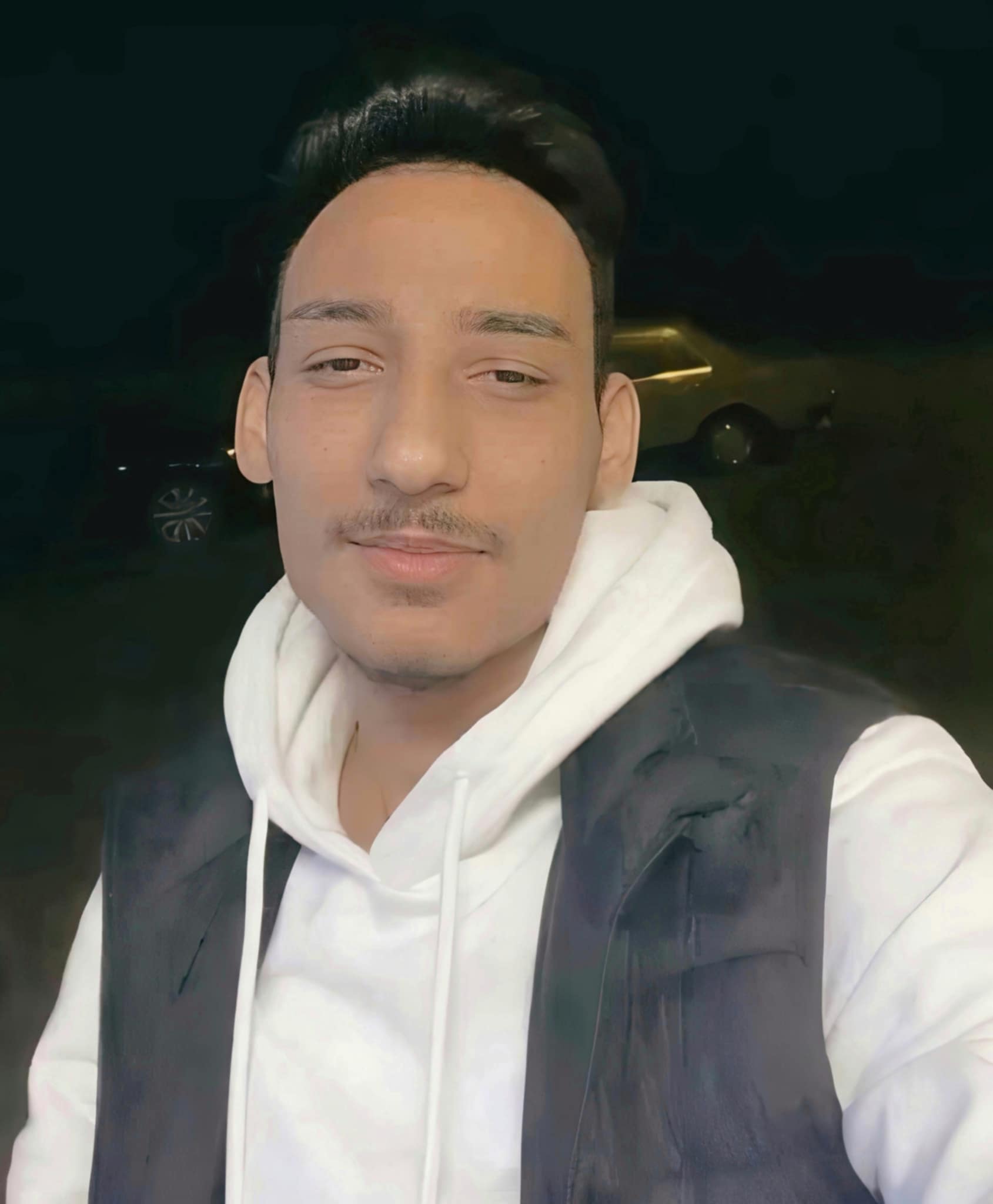 Bucuresti - Escorta Sexy - Salut sunt escort bisexual activ dotat creativ cu chef mereu de distractie deschis la fantezii noi sunt un baiat linistit motivat pentru ca sunt platit de voi sa va fac pe plac pentru experiente frumoase suna ma ori scrie mi pe WhatsApp 
Trimit ?i videoclip cu mine contra cost 
Videoclip cand f*ut dau mu*ie imi dau drum*ul etc