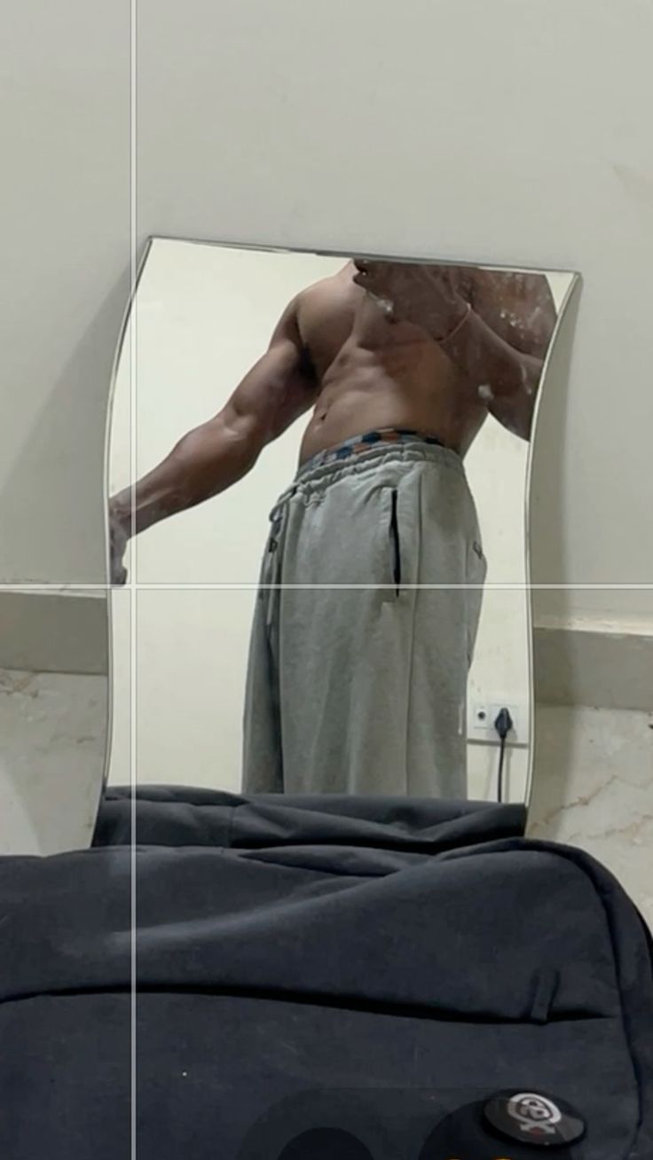 Bucuresti - Escorta Sexy - Bunaaa.  Sunt un barbat manierat cu mult bun simt.  Asta doresc si de la partener.  Pasiv si activ. 