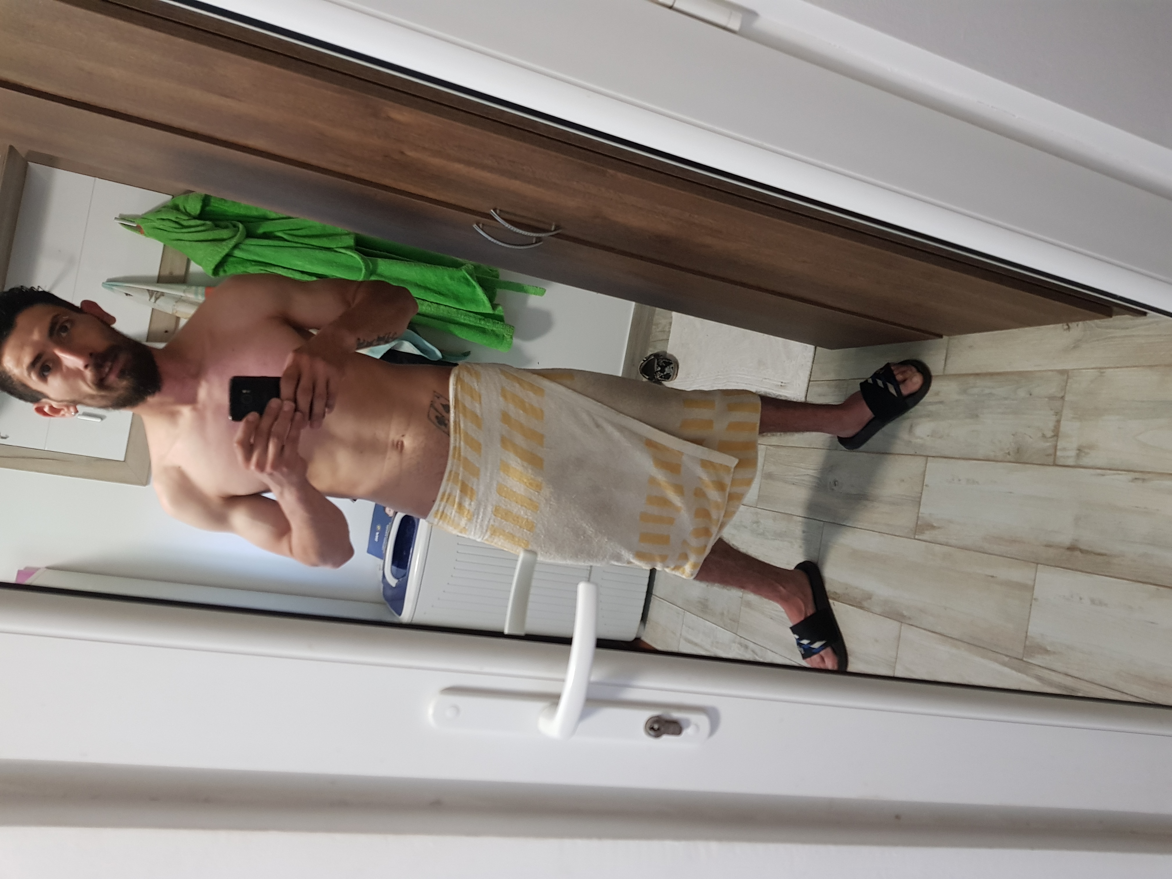 Escorta Oras: Constanța - Escorta Telefon: 0737763563 -  Servicii Escorta : Sunt un tip care dore?te s? petreac? momente senzuale la domiciliu cu b?ie?i indiferent de vârst?