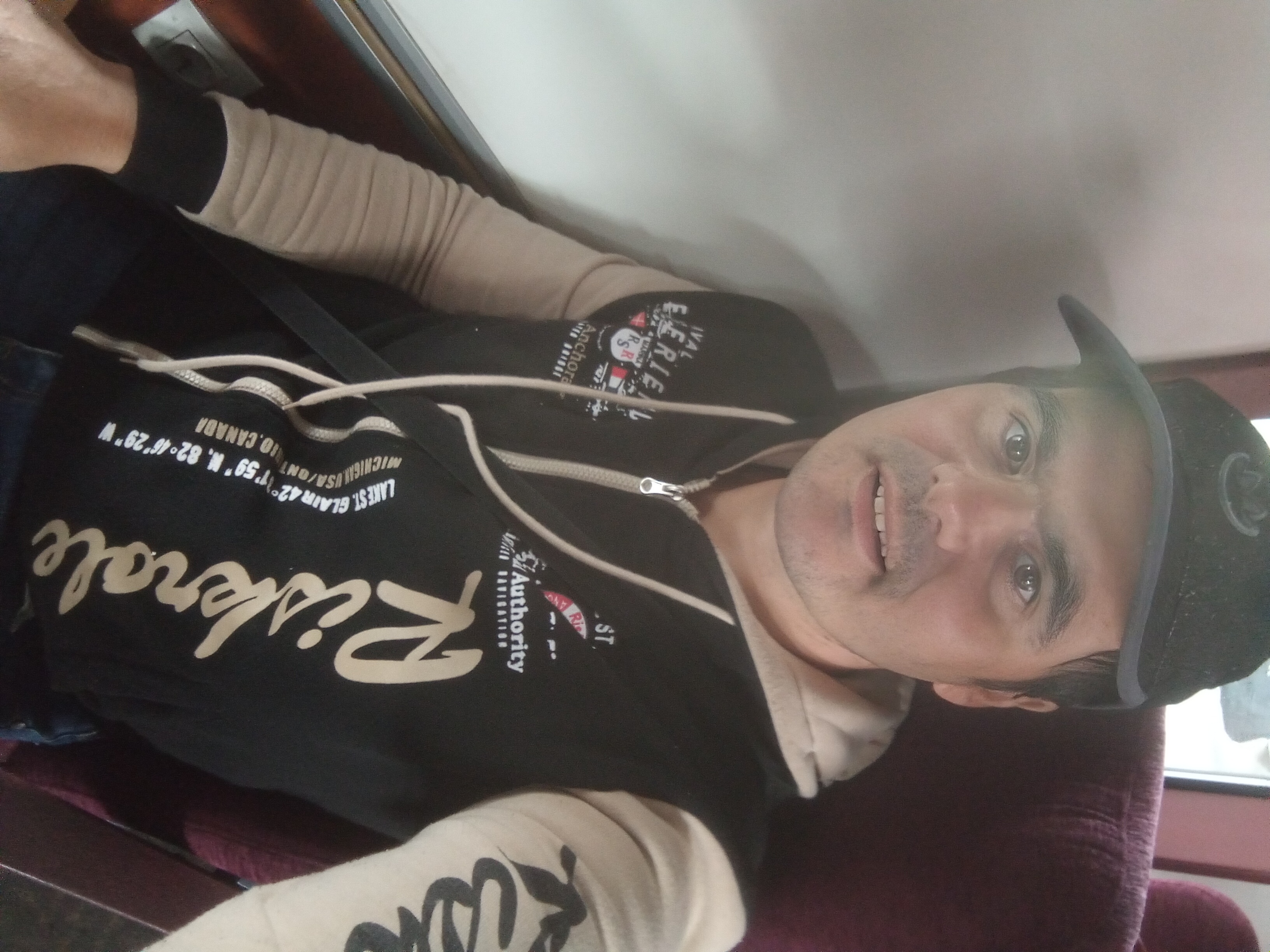 Galați - Escorta Sexy - Eu sunt Marian din Tudor Vladimirescu jude?ul Gala?i sunt în c?utarea unui pasiv care s? îmi fac? toate pl?cerile doresc s? cunosc persoane care s? fie serioase bazat? pe sinceritate chiar dac? nu au f?cut niciodat? nu este nicio problem? a?tept mesaje pe WhatsApp sau la telefon eu sunt doar activ ?i caut doar pasiv