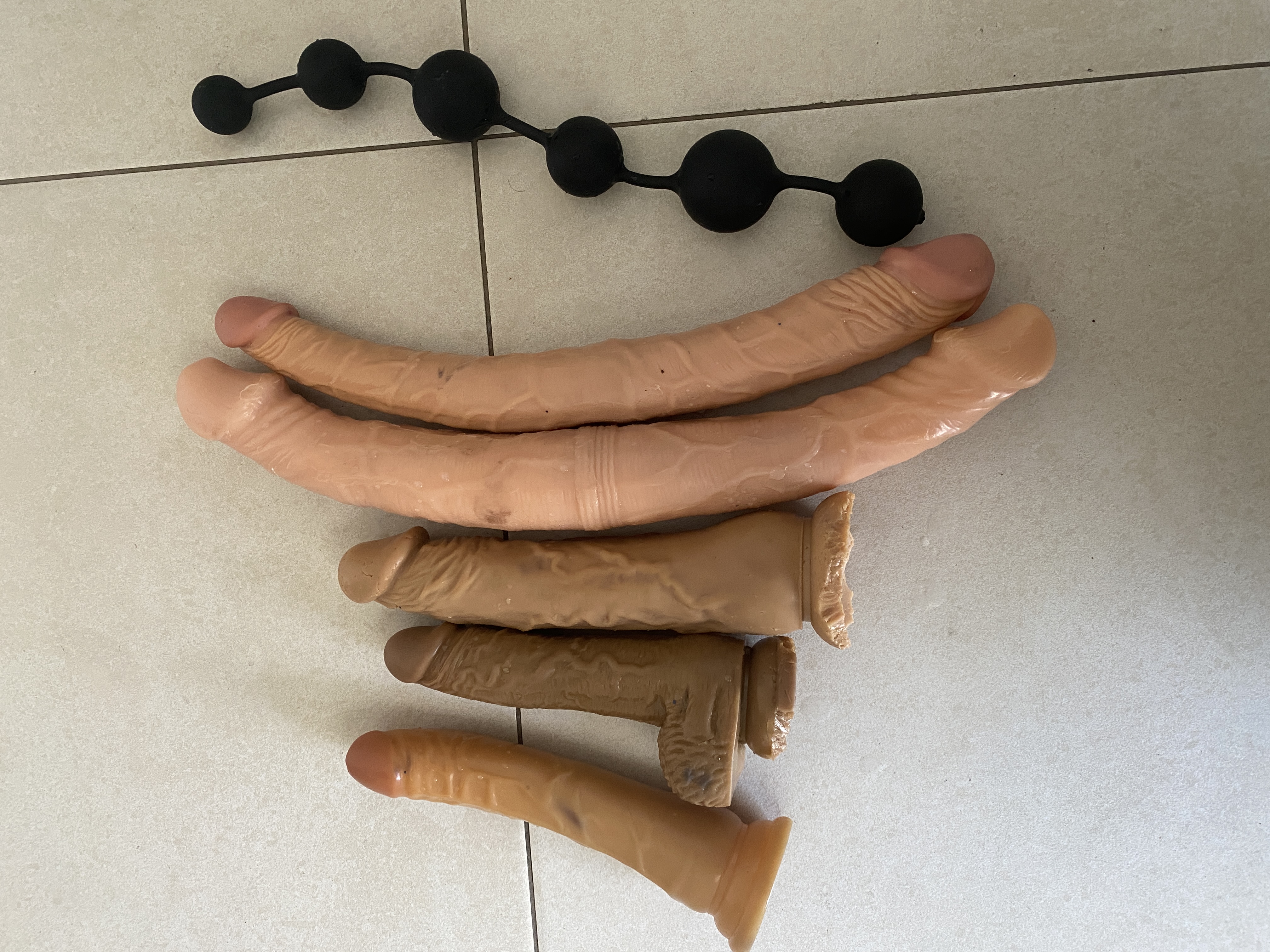 Bucuresti - Escorta Sexy - Salut, ma numesc David , 28 ani , activ cu locatie .  Va ofer masaj de relaxare erotic si multe alte fantezii, trebuie doar sa fi decis ce vrei! Nu raspund la numere private ! Nu trimit poze xxx! Cei ce au pofta de caterinca vor fi blocati! Mai multe detalii va astept la telefon sau whatsApp! Multumesc