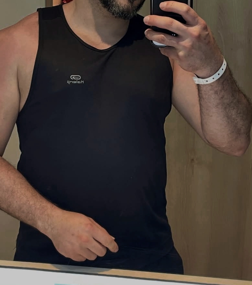 Escorta Oras: Bucuresti - Escorta Telefon: 0728576599 -  Servicii Escorta : Hey, eu sunt Mario sunt activ.  am 33 de ani.  sunt romantic pasional, sunt si hard .  îmi place sexul, îmi place s? incerc lucruri noi .  Eu sunt un tip calm, glumet, prietenos, îmi place s? petrec ?i de asemenea îmi place viata ?i mi plac aventurile ?i petrecerile .  pot veni eu la tine, sau pensiune.  ?in sa men?ionez ca pentru mine discre?ia e destul de importanta de asemenea ?i igiena ta.  Restul de toate acestea le putem descoperi împreun?.  .  .  DISCUTILE INTERMINABILE VOR PRIMI BLOCK!!!!