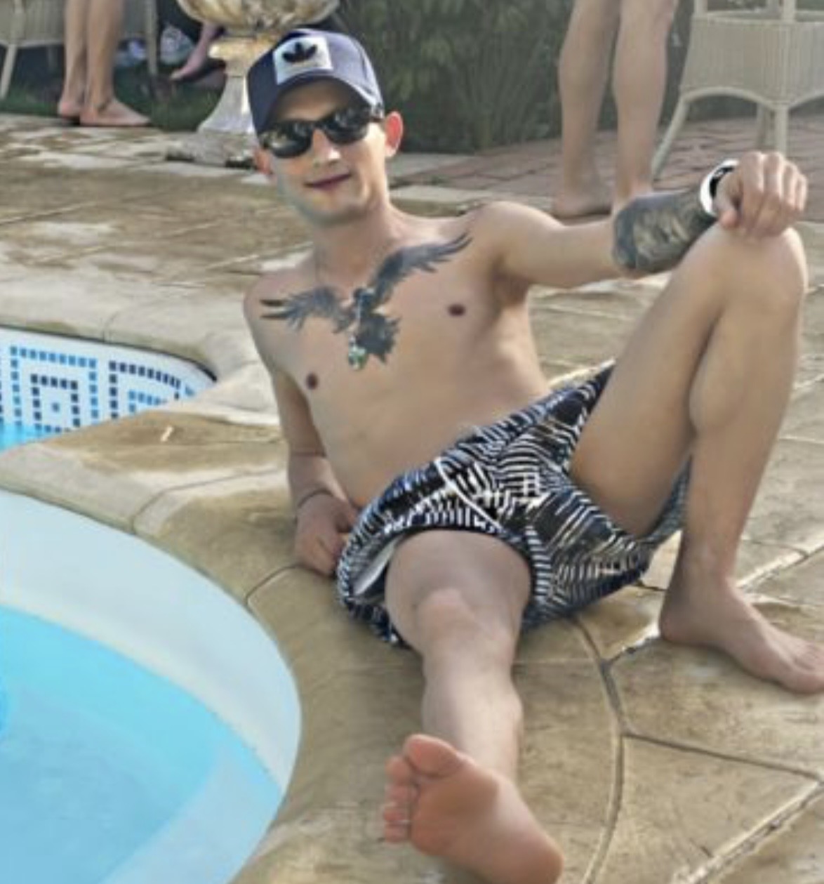 Bucuresti - Escorta Sexy - : Salut, ma numesc David , 29 ani , activ cu locatie .  Va ofer masaj de relaxare erotic si multe alte fantezii, trebuie doar sa fi decis ce vrei! Nu raspund la numere private ! Nu trimit poze xxx! Cei ce au pofta de caterinca vor fi blocati! Mai multe detalii va astept la telefon sau whatsApp! Multumesc