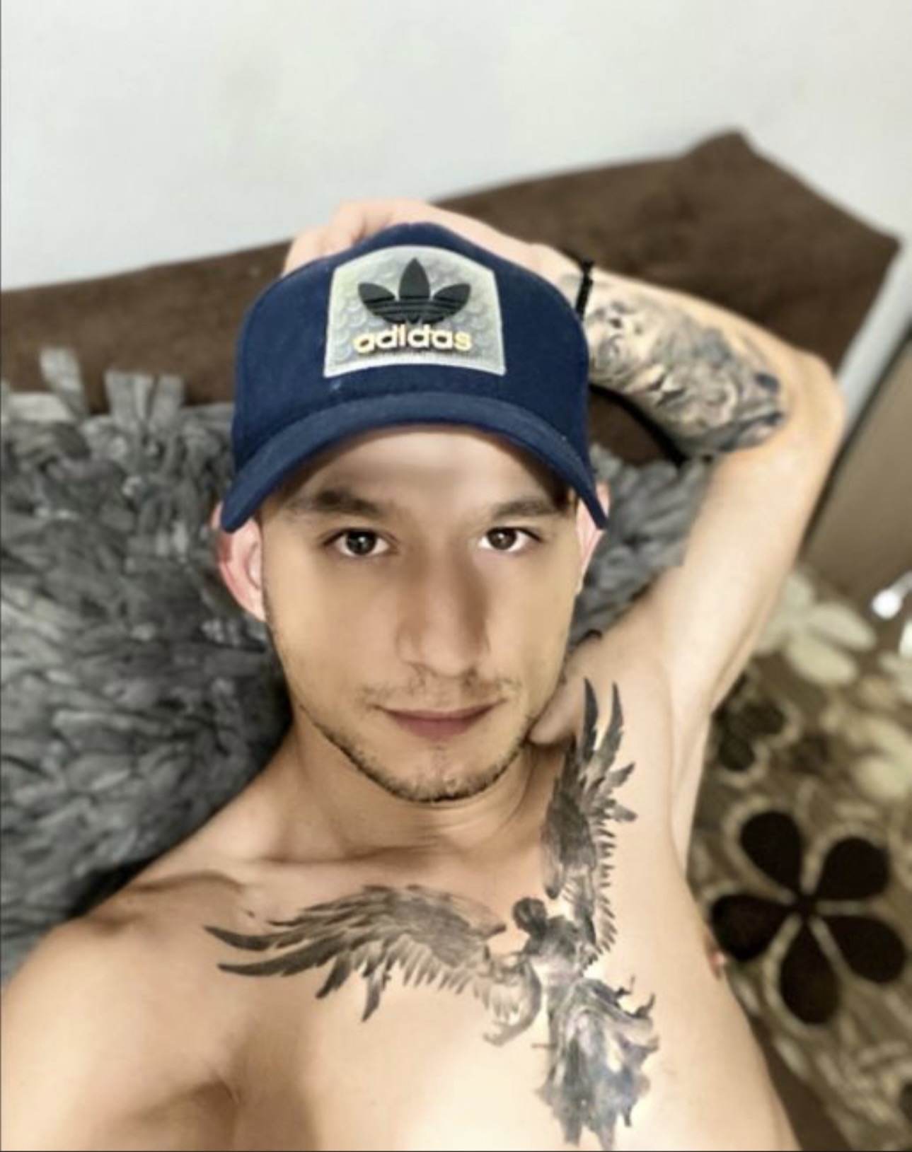 Escorta Oras: Cluj - Escorta Telefon: 0771215116 -  Servicii Escorta : Salut, ma numesc David , 29 ani , activ cu locatie .  Va ofer masaj de relaxare erotic si multe alte fantezii, trebuie doar sa fi decis ce vrei! Nu raspund la numere private ! Nu trimit poze xxx! Cei ce au pofta de caterinca vor fi blocati! Mai multe detalii va astept la telefon sau whatsApp! Multumesc