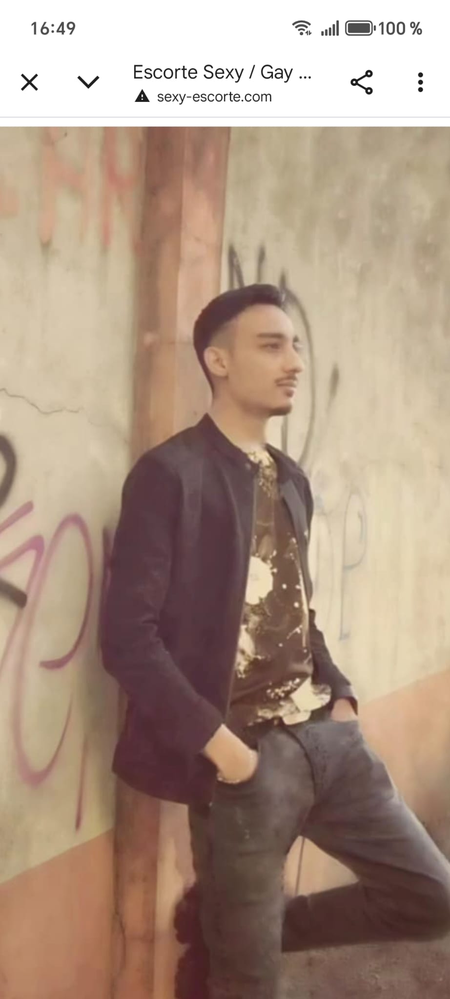 Bucuresti - Escorta Sexy - Salut discret activ bisexual aici sa ne distram ofer ca activ or an masaj erotic fantezi' sunt educat linistit prefer in general sa folosesc condom an pentru incredere 
Atat real cat si videoclipuri trimit contra cost 
Nu am locatie vin eu la tine