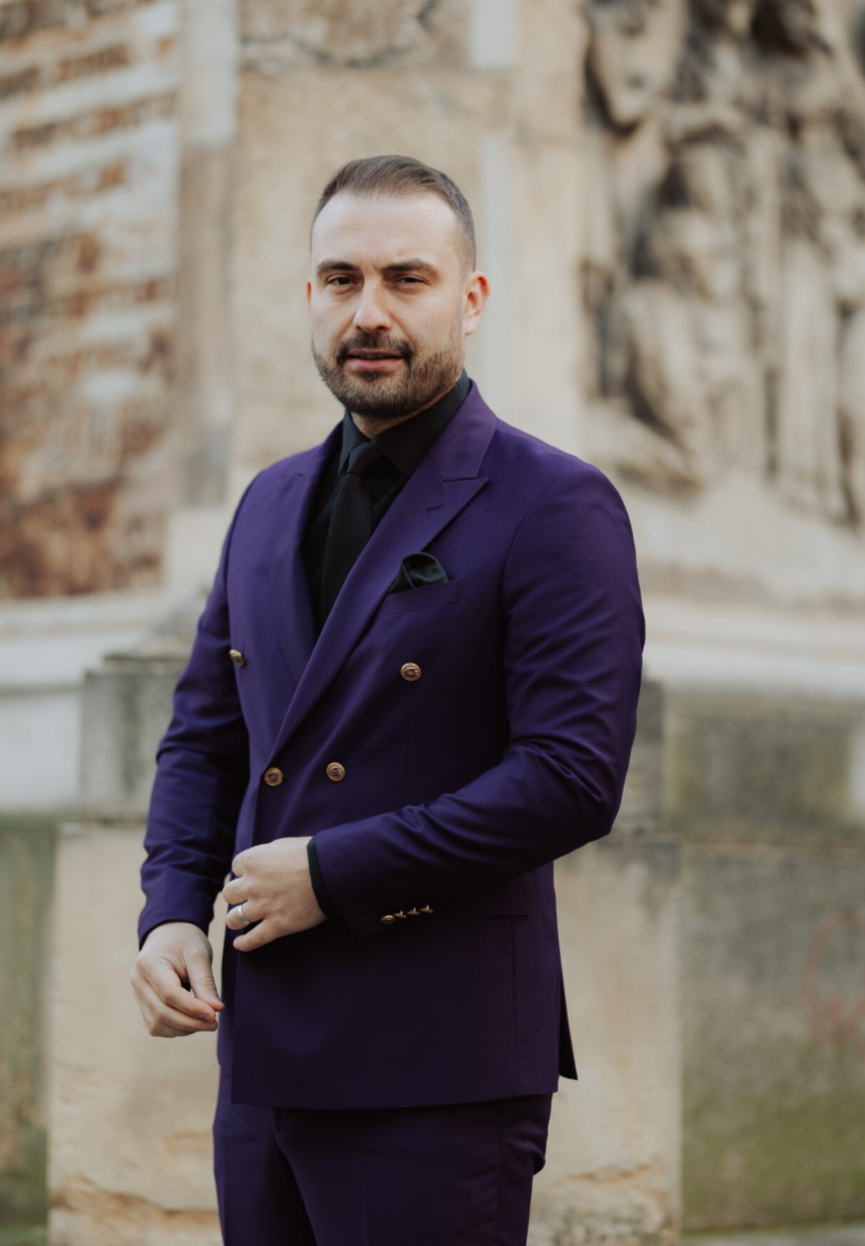 Escorta Oras: Bucuresti - Escorta Telefon: 0770551036 -  Servicii Escorta : Versatil dotat , ofer servicii, fac deplas?ri, vii la mine etc