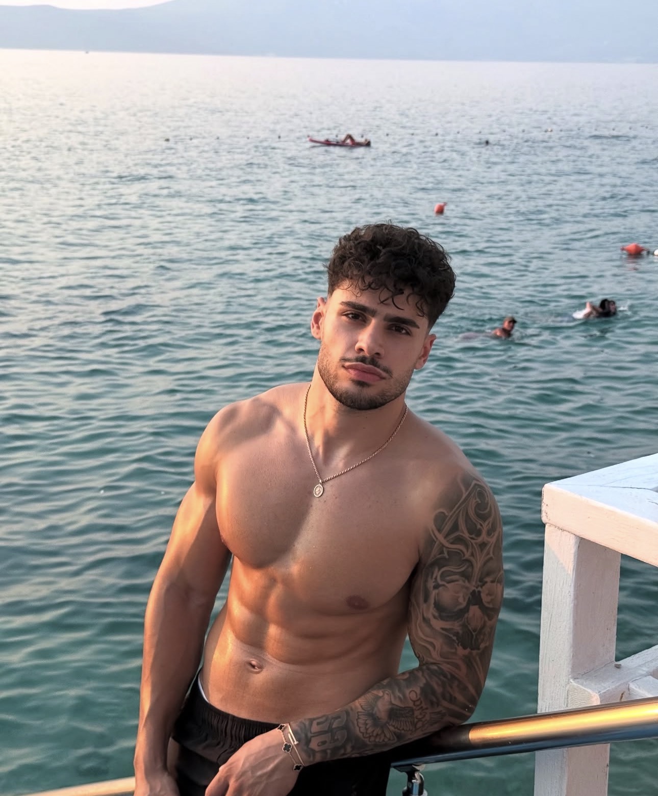 Escorta Oras: Bucuresti - Escorta Telefon: 0745247521 - Servicii Escorta : Doar pt femei Escorta Oras: Bucuresti - Escorta Telefon: 0745247521 - Servicii Escorta : Doar pt femei