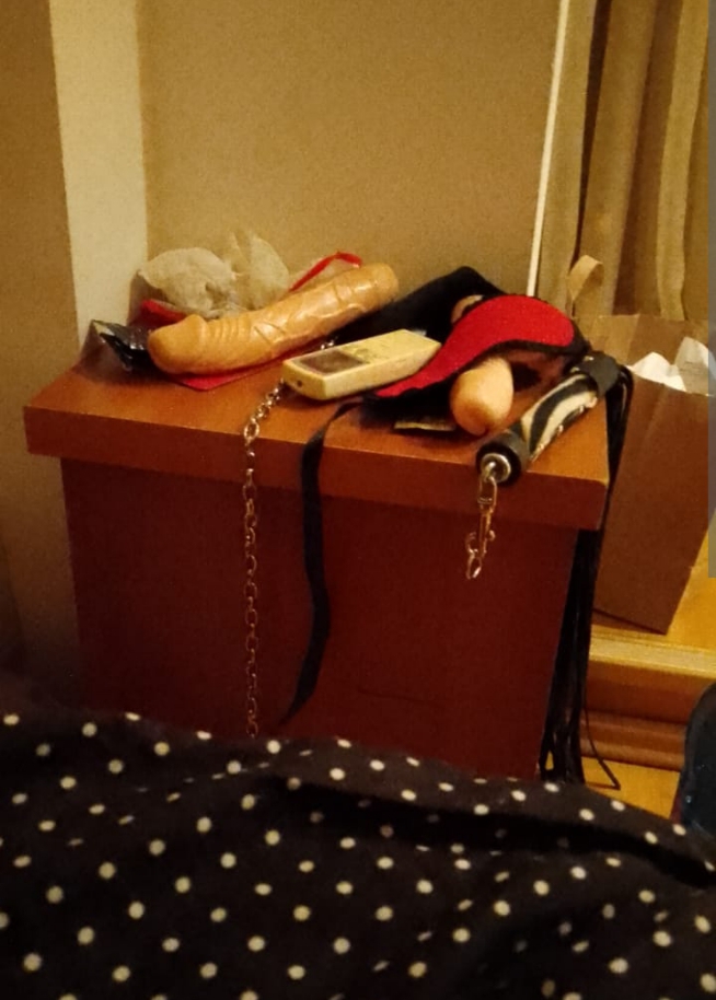 Bucuresti - Escorta Sexy - Cuplu soț și soție facem dragoste cu tine soțul meu este bi poate face și cu tine.  syntem din Tm in vizita in București doar câteva zile facem dominare dețin și jucării strapon.  .  .  .  sector 3 lang piata trapezului și ne suni când ajungi la noi