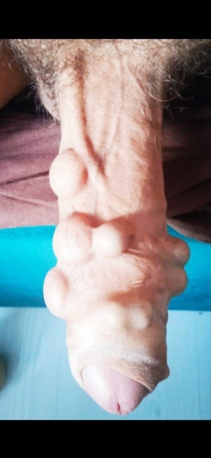 Bucuresti - Escorta Sexy - Bărbat hetero de 47 de ani, sportiv, curat, foarte discret și cu cei 7 ani de acasă, dotat 18 cm reali, pentru doamne și cupluri. 