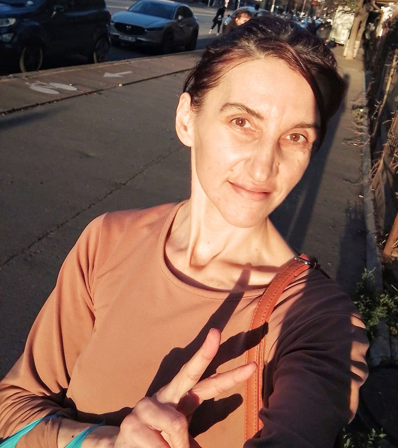 Escorta Sex - Escorta matura  iti pot oferi companie, intr-o ambianta placuta, clipe linistite la domiciliul meu.  Astept domni seriosi si manierati.  Detalii la telefon / whatsap.  100% reală.  - Telefon: 0746688934 