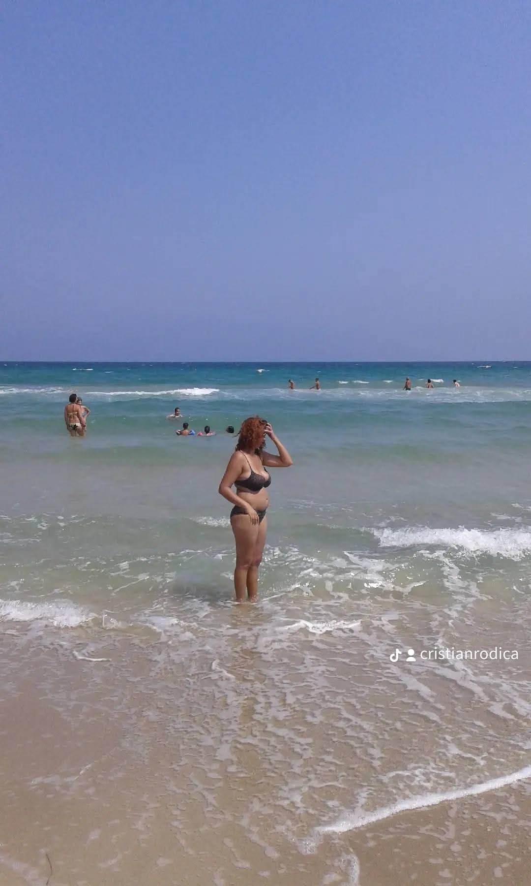 Escorta Sex - Escorta senzuala iti pot oferi companie, suntem  cuplu soț și soție vă așteptăm să vă descoperiți cele mai ascunse fantezii si secrete.  .  masaj de relaxare, intr-o ambianta placuta, clipe linistite la domiciliul meu sau al tau.  Astept domni seriosi si manierati.  Detalii la telefon - Telefon: 0757604541 