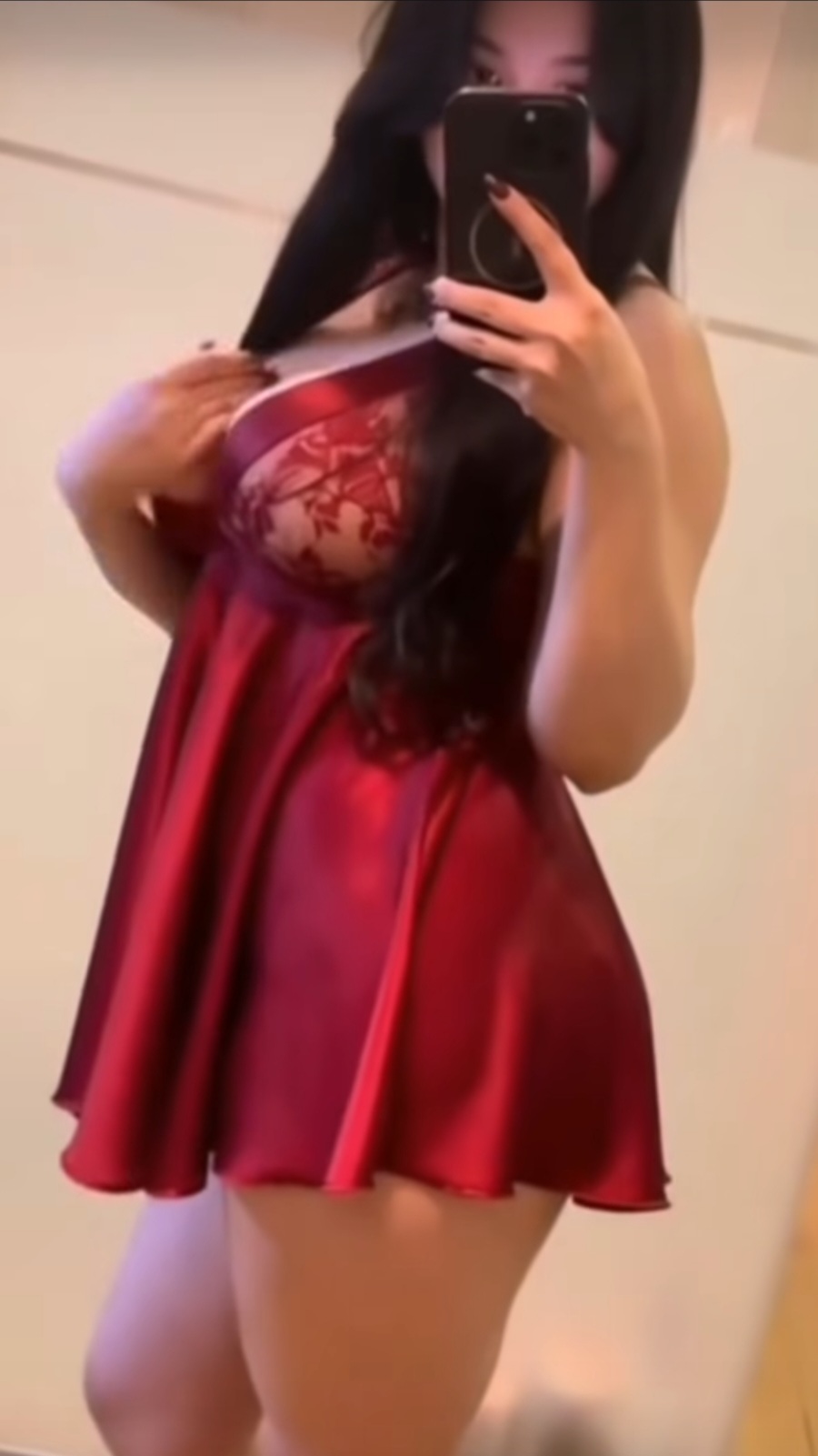 Escorta Sex - Escorta manierata am revenit.  Ofer companie si masaj terapeutic facut cu creme si uleiuri aromate domnilor manierati intr-o locatie discreta.  Locuri de parcare si ac.  Detalii la telefon.  - Telefon: 0752345071 