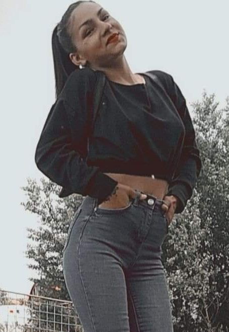 Escorta Sex - Escorta senzuala iti pot oferi companie, masaj de relaxare, intr-o ambianta placuta, clipe linistite la domiciliul meu sau al tau.  Astept domni seriosi si manierati.  Detalii la telefon - Telefon: 0725652233 