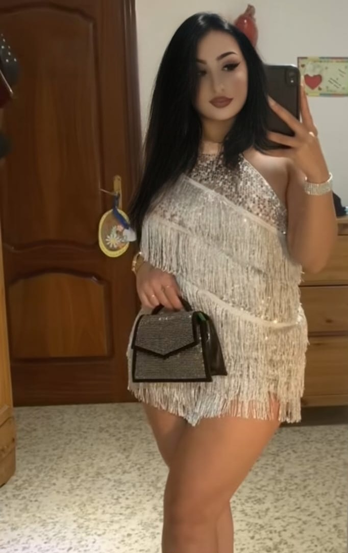 Escorta Sexy Romania  - Oras: Pitesti - Telefon : 0741552756  - Servicii :Escorta matura si cu experienta ofer companie, masaj terapeutic de relaxare, locatie de lux.  Sunt foarte eleganta, finuta si cu bun simt.  Rog seriozitate.  Detalii la telefon.  