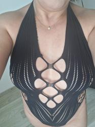 Bucuresti - Escorta Sexy - Escorta apetisanta, dulce si atenta cu tine, locuiesc singura, ofer companie  si masaj, garantez igiena si seriozitate, sunt o persoana sociabila, educata, ma adresez persoanelor cu bun simt, nu raspund la privat.  Detalii la telefon.  Poze reale