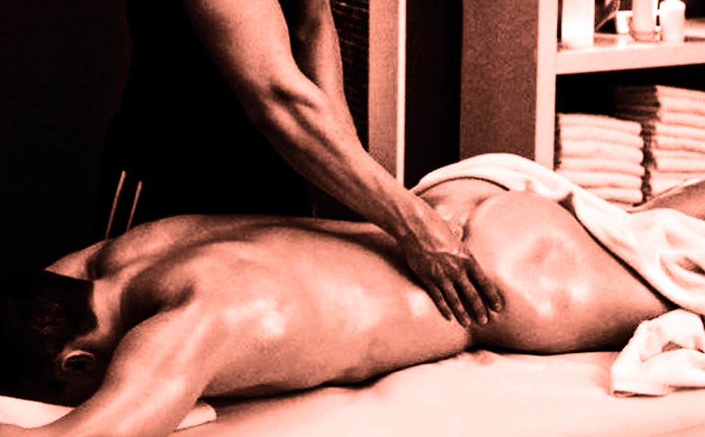 Bucuresti - Escorta Sexy - ESCORT ACTIV DOTAT OFER CEA MAI BUNA COMPANIE INTIM? DAU LA SUPT FIT.  SI MASAJ.  DACA ESTI PASIV SAU  VERSATIL TE A?TEPT LA MIE TOT CE TI PLACE FACEM STABILIM    INI?IEZ ?I INCEPATORI CU R?BDARE FARA GRAB?.  SUNA MA CAND VREI SA VI  ESTI LA  UN APEL DISTAN?? DE MINE SUNA M?