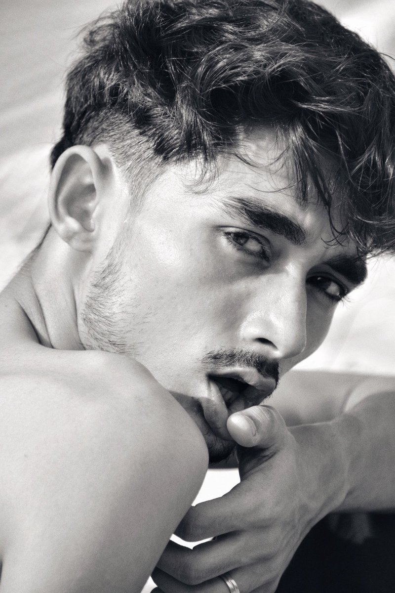 Bucuresti - Escorta Sexy - Videoclipurii xxx pentu doritori 
Te fascineaza videoclipurile 
Te provoaca 
Te excita 
Folosesc telegram : @Mateomarius0101
Nu ma contactati pe numarul de telefon 
Doar Telegram.  Multumesc