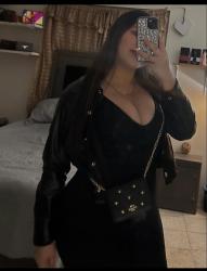 Escorte din - Pitesti Romania | Anunturi Matrimoniale / Escorte Sexy  - Telefon:  0752345071 - Escorta manierata am revenit.  Ofer companie si masaj terapeutic facut cu creme si uleiuri aromate domnilor manierati intr-o locatie discreta.  Locuri de parcare si ac.  Detalii la telefon.  