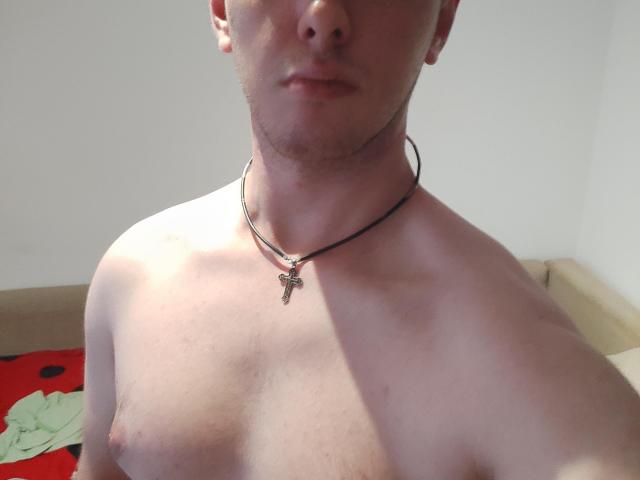 Escorta Sex - Cu dedicație pt doamnele singure care au pofte erotice.  Daca cumva aveți nevoie de o experiență nouă acasă/hotel dau limbi in lindic și în fund - Telefon: 0723180503 