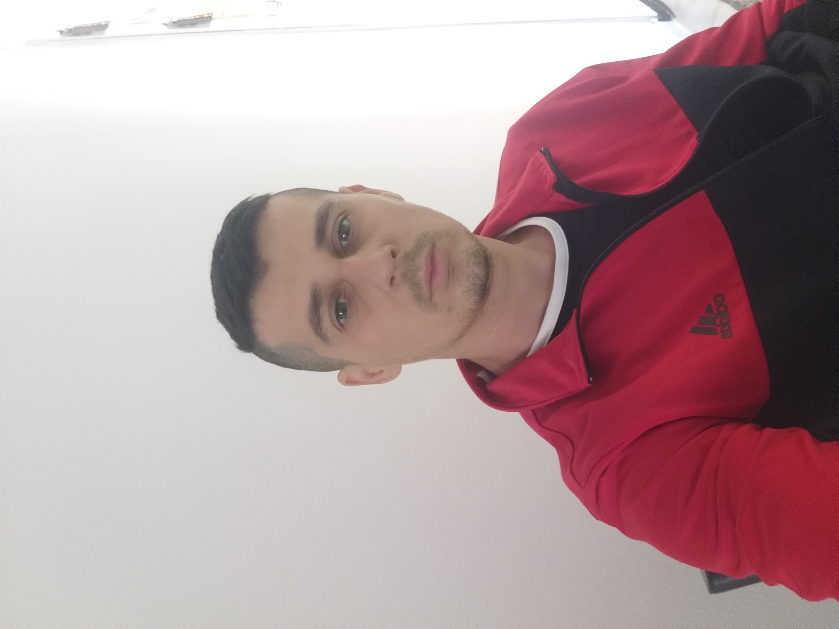 Escorta Sex - Buna fetelor sunt alex sunt singur sunt aici pentru a cunoaste o fata care isi doreste pe cineva si ii place de mine Sunt o persoana deschisă ofer totul caut o femeie puternică hotărâtă cu suflet mare te astept sa vorbim pe watshapp zi bună să ai - Telefon: 0751644179 