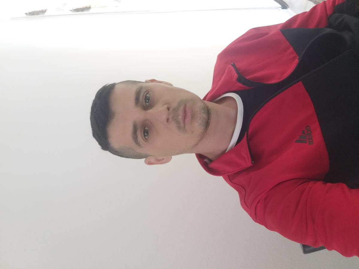 Escorta Oras: Bucuresti - Escorta Telefon: 0751644179 -  Servicii Escorta : Buna fetelor barbat singur caut o fata care isi doreste pe cineva si ii place de mine S? facem un viitor frumos împreun? sunt un barbat care iti ofer totul fapte nu vorbe si nu renun? la tine te astept sa vorbim pe watshapp