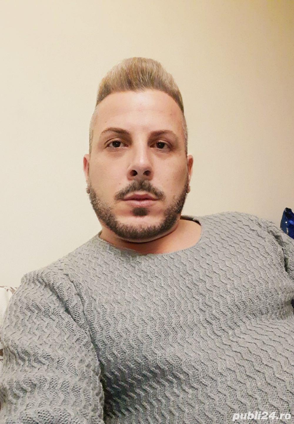 Bucuresti - Escorta Sexy - Barbat ACTIV usor versatil cu experienta in domeniu ofer clipe de tandrete ca parte activa si verstil domnilor dornici ce experiente noi cu un barbat cu experienta ce-ti poate pune la dispozitie clipe unice relax.  Disponibil mai mult in timul zile, programarea se face cu o ora inainte, nu raspund la mesaje