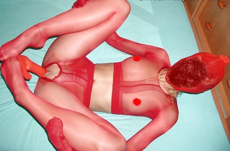 Escorta Sex - Vanzatoarea cea sexy, dezinvolta si perversa de la magazinul de lenjerie si jucarii erotice te asteapta cu marfa noua, dar iti vinde si chiloti murdari/ ciorapi purtati! Poti proba impreuna cu ea tinute sexy, peruci, tocuri, jucarii.  Are fantezii nonconformiste.  Ii place sa te bage in lesa si dreseze, sa te supuna, feminizeze, domine, umileasca, sa iti controleze orgasmul, sa o lingi in fund, sa te  incornoreze, biciuiasca, palmuiasca si subjuge cu straponul.  Sunt stapana Sanziana si iti pot oferi sesiuni de fetisuri, jocuri de rol, femdom, kink, bdsm.  Sunt deschisa la fantezii si iti satisfac nevoile profunde ca nimeni altcineva.  La mine sau la telefon.  - Telefon: 0790546873 