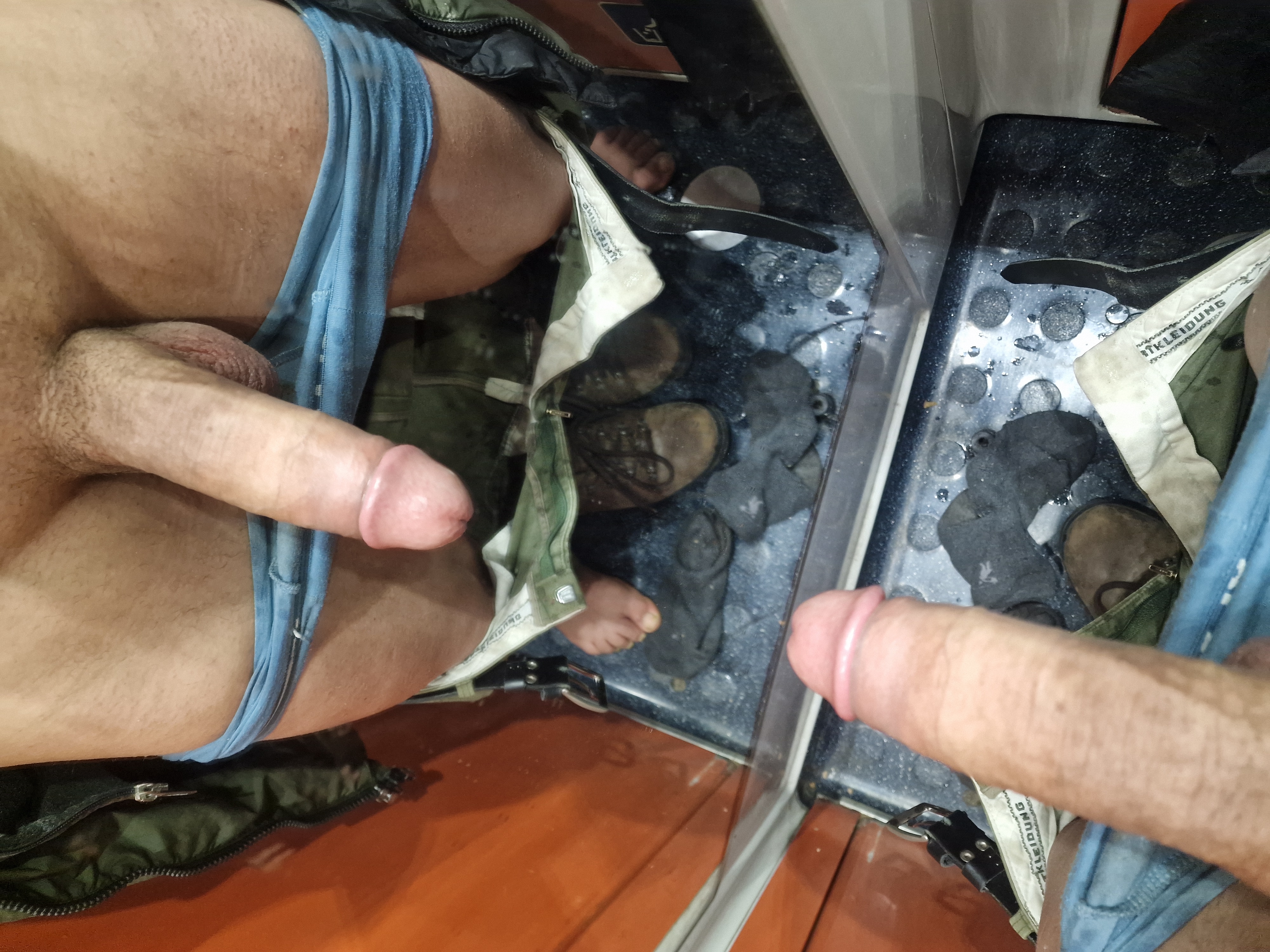 Escorta Sex - Caut doamne si domnisoare ca sa o platesc torul o fac din placere acept si femei cu cuolu ma puteti suna si pe whastapp - Telefon: 0771839781 