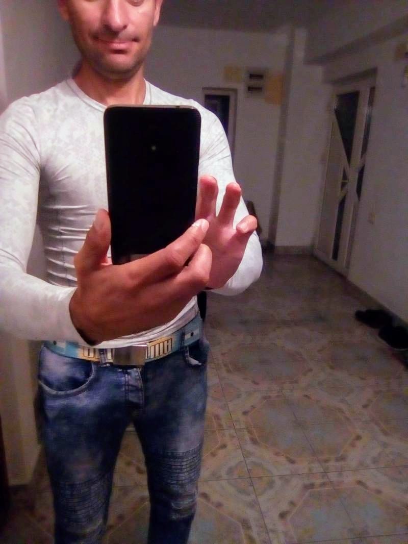 Bucuresti - Escorta Sexy - O rela?ie aventura cu un cuplu prefer de la 50 la 65ani futai in grup sai dor ci so?ia pote fi ?i negra domna .  Asteo pe email stefansandu016@gmail.  com contact