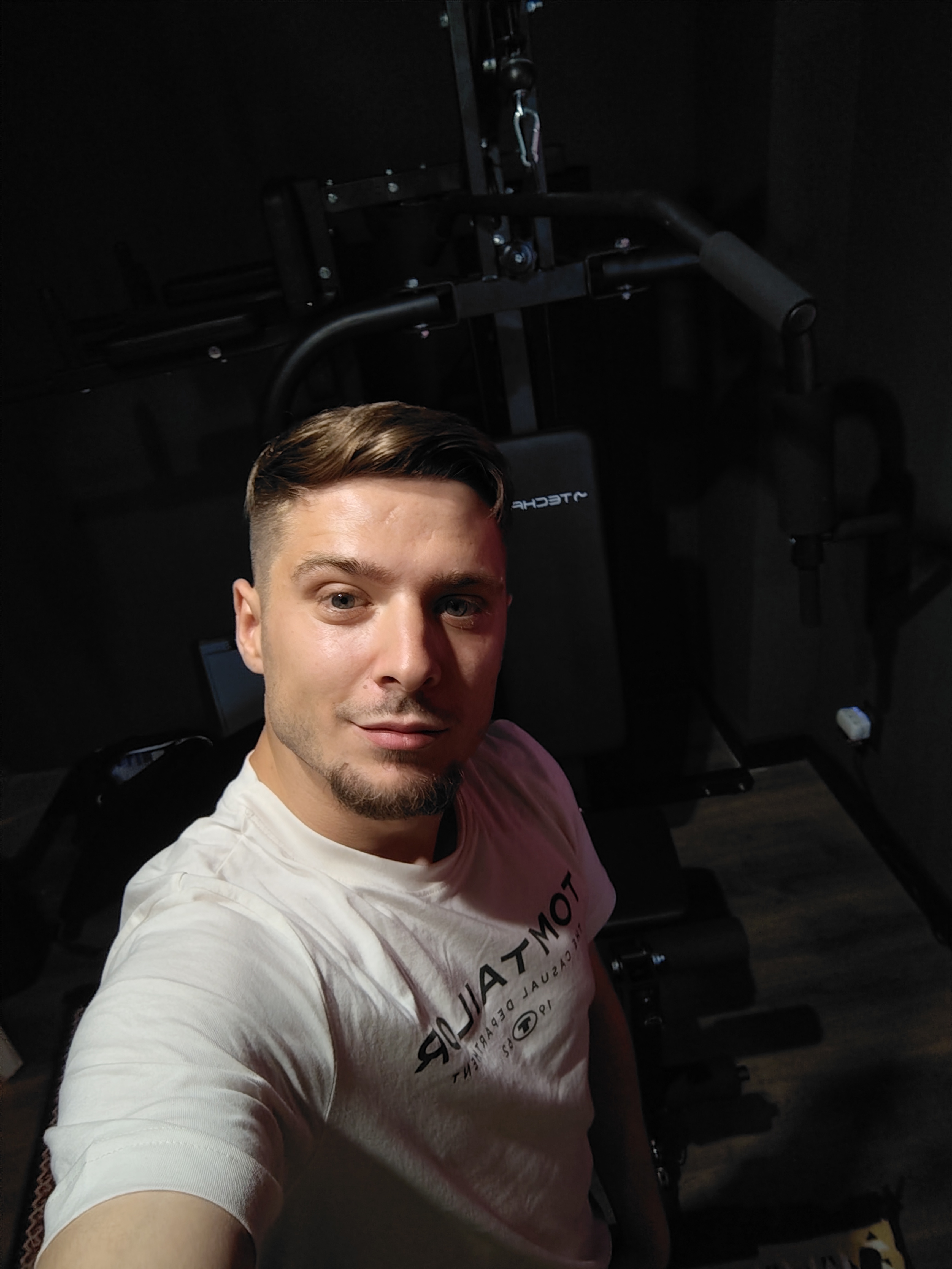 Escorta Oras: Bucuresti - Escorta Telefon: 0735379225 -  Servicii Escorta : Escorta senzuala iti pot oferi companie, masaj de relaxare, intr-o ambianta placuta, clipe linistite la domiciliul meu sau al tau.  Astept domni seriosi si manierati.  Detalii la telefon