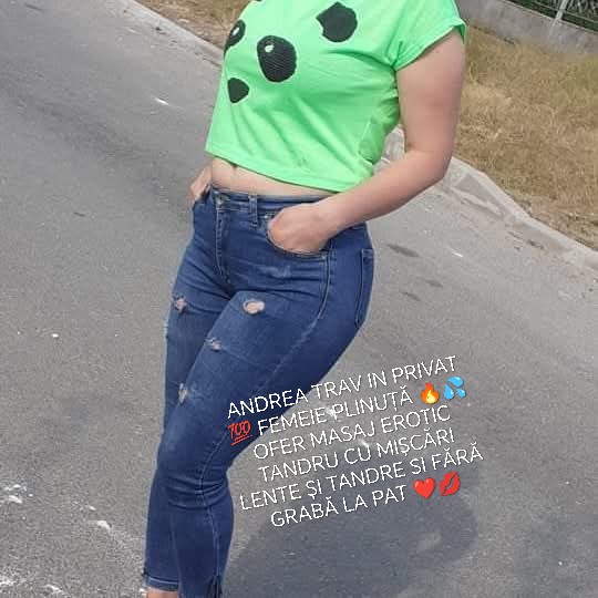 Escorta Oras: Pecica Arad - Escorta Telefon: 0735332017 -  Servicii Escorta : BUN? SUNT ANDREA TRAV IN PRIVAT ???? FEMEIE PLINU?? ???????? OFER MASAJ EROTIC TANDRU CU MI?C?RI LENTE LA PAT F?R? GRAB? ?I F?R? RE?INERI FAC DOAR DEPLASARE LA DOMICILIU CLIENTULUI SAU LA PAT DETALII WATAP DOAR MESAJE PUPICI DULCI ????