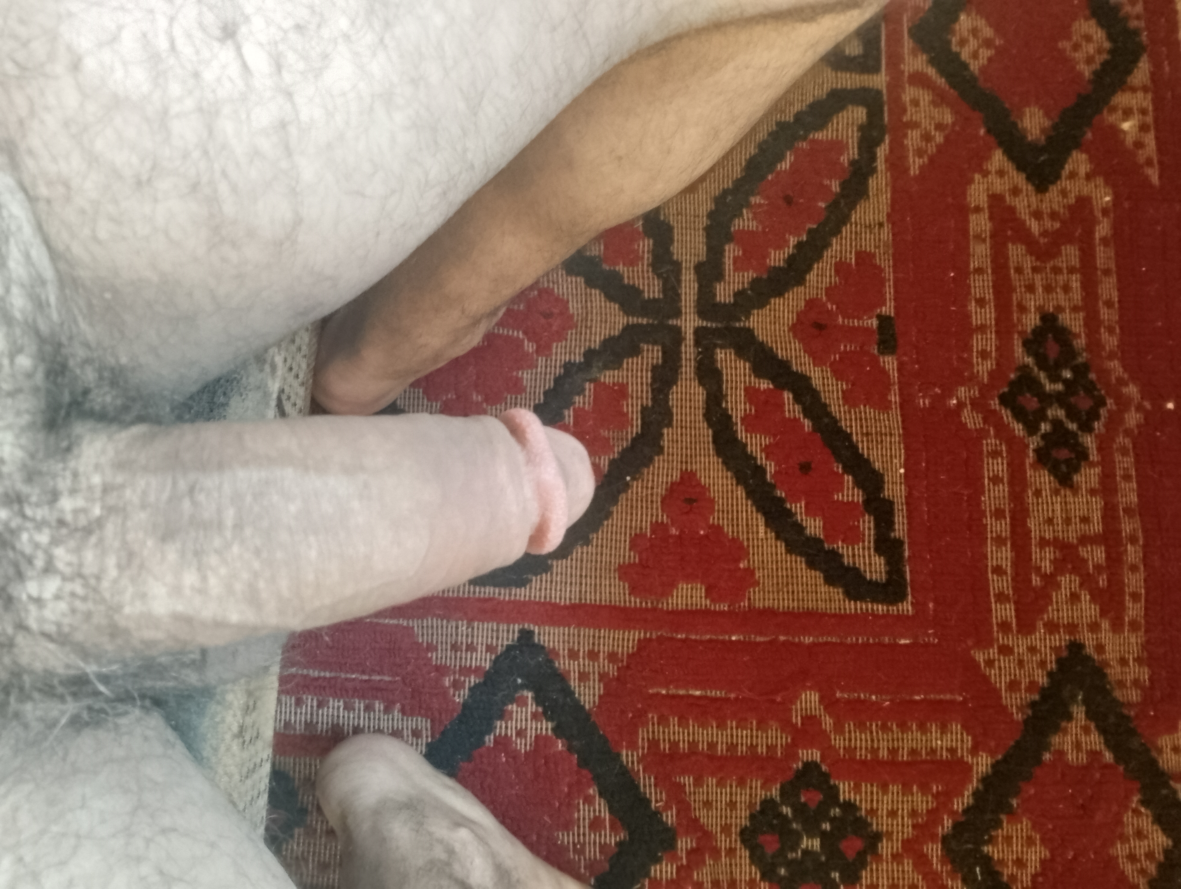 Targoviste - Escorta Sexy - Bărbat dotat, 20 cm, discret, serios, igiena ireproșabilă, cu mare experiență în arta sexului, ofer doamnelor și cuplurilor de orice vârstă companie și masaj.  ofer și cer seriozitate și discreție.  doresc că doamnele să sune.  nu deranjați inutil. 