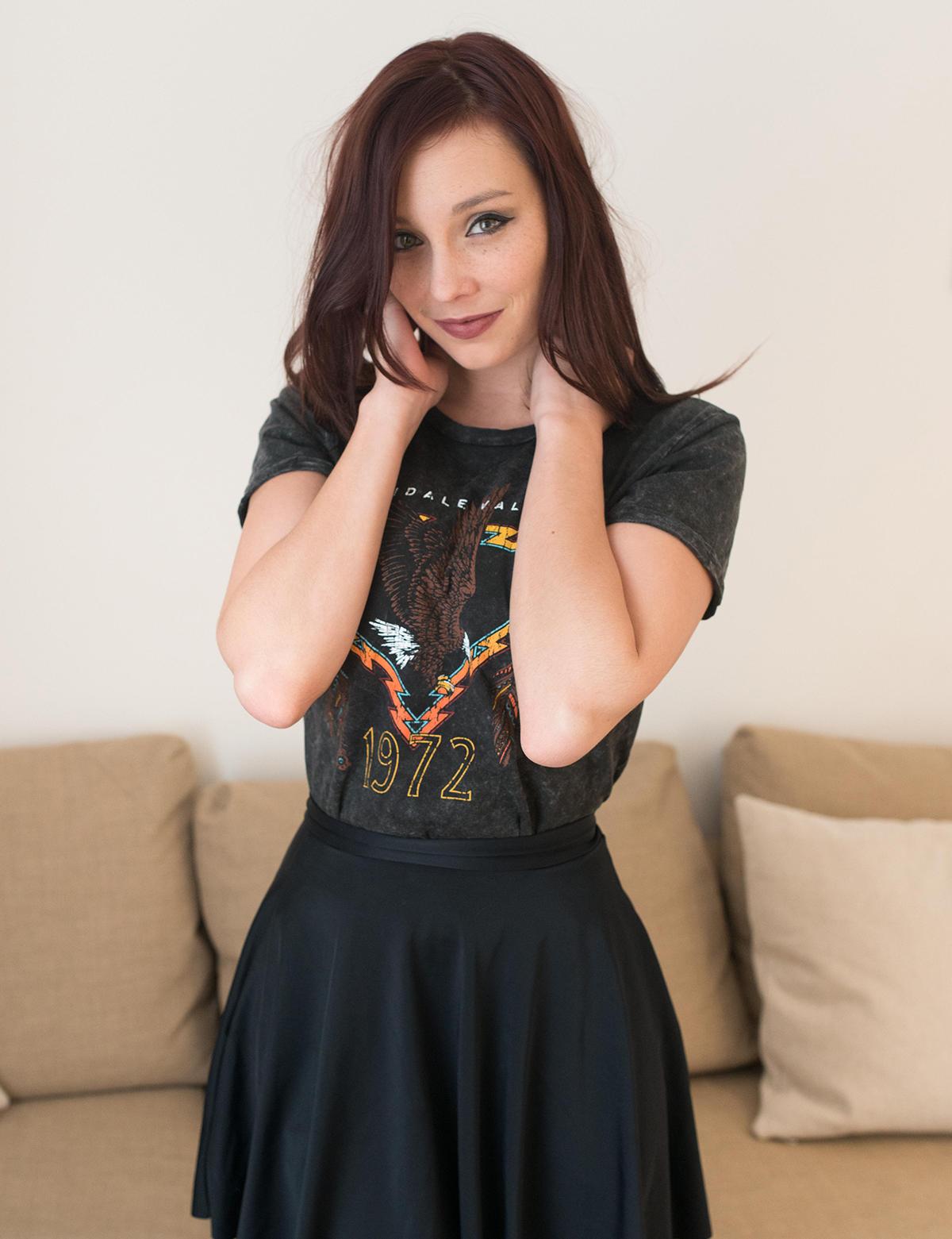 Bucuresti - Escorta Sexy - CONFIDENTA 		

Te-ai intrebat vreodata de ce unii barbati reusesc sa satisfaca orice femeie iar altii nu? Eu am raspunsuri la toate intrebarile tale, am sfaturi pentru tine, pentru relatia ta.  Sau poate vrei sa incepem noi o relatie?! tel.  0906-800-547 (1, 3 eur/min+tva) Sau astept sms-ul tau cu textul CONFIDENTA la 1533 (1, 5 eur/sms+tva) si te voi contacta eu.  Exclusiv adultilor!