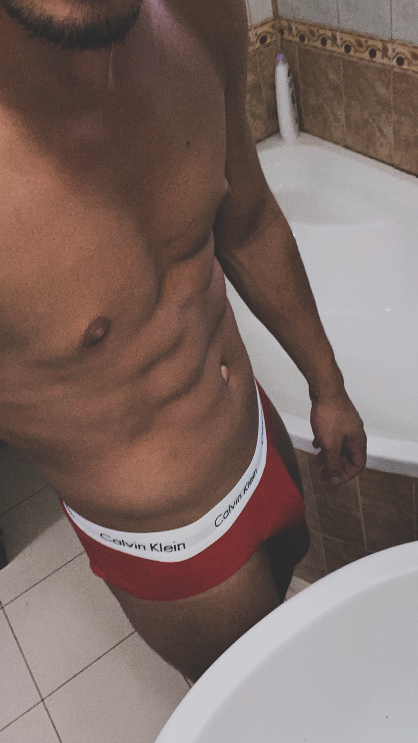Escorta Oras: Bucuresti - Escorta Telefon: 0762382715 -  Servicii Escorta : Escorta senzuala iti pot oferi companie, masaj de relaxare, intr-o ambianta placuta, clipe linistite la domiciliul meu sau al tau.  Astept domni seriosi si manierati.  Detalii la telefon