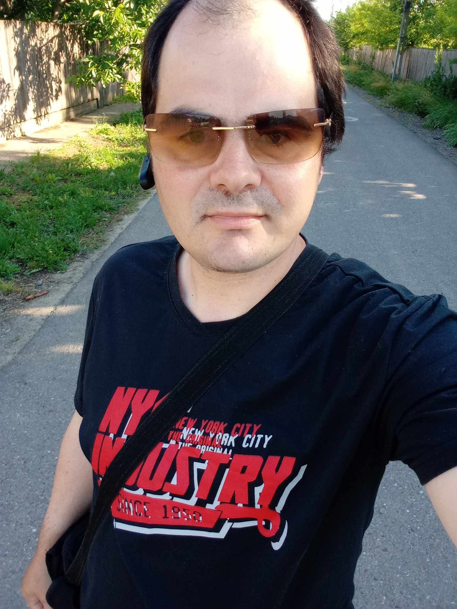 Galați - Escorta Sexy - Salutare cine vrea s? o sug? eu sunt din Tudor Vladimirescu jude?ul Gala?i îmi place s? o dau foarte mult la supt ?i când este culcat? a?tept mesajul pe WhatsApp sau la telefon eu nu am loc ?i nici ma?ina nu am