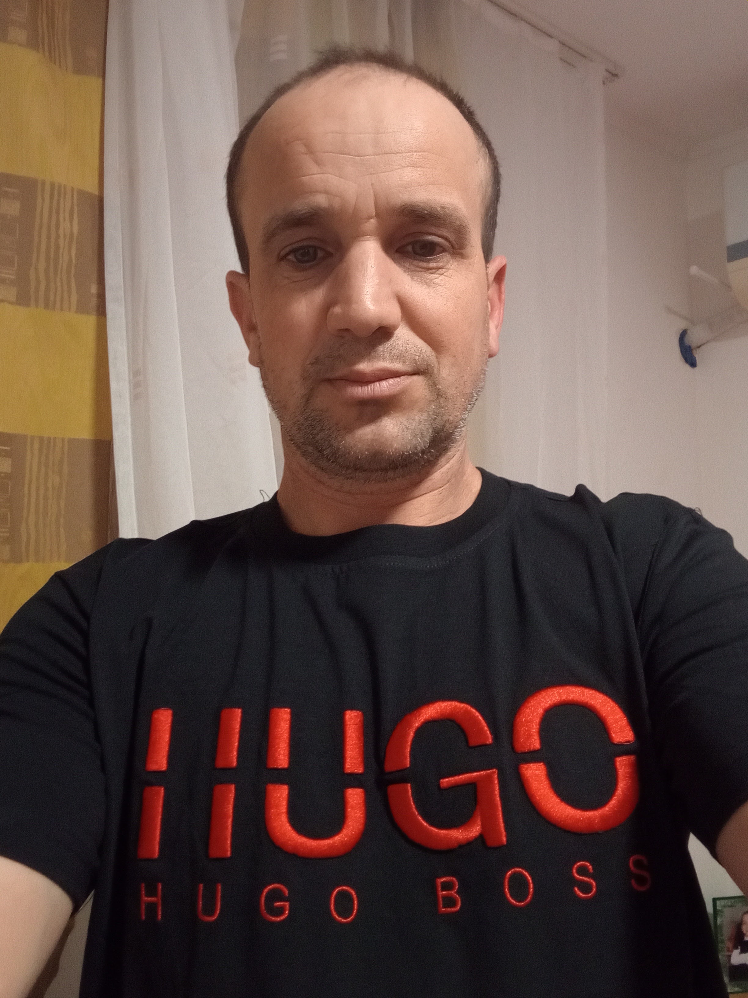 Escorta Oras: Bucuresti - Escorta Telefon: 0732102642 -  Servicii Escorta : Bună ziua numele meu este Adrian sunt ancantat să cunosc oameni pentru distracție și relaxare sunt interesat de femei și cupluri  pentru mai multe detalii la mesaj pe watzap