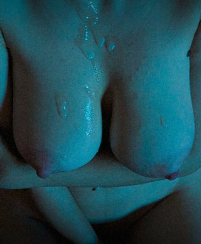 Escorta Oras: BUCURESTI TOATA TARA - Escorta Telefon: 0906800800 -  Servicii Escorta : Vino sa te fac sa te simti ca un actor de filme pentru adulti.  Lasa sexualitatea si senzualitatea in seama mea, tu cauta-ma doar cu virilitatea si dorinta! Raspund si la sms pe nr 1533 (1, 5 eur/sms), dar sa trimiti textul PORNISTA sau suna-ma la orice ora pe tel personal 0906-800-800 (1, 9 eur/min), doar daca esti adult! Kiss.  Tarif fara tva