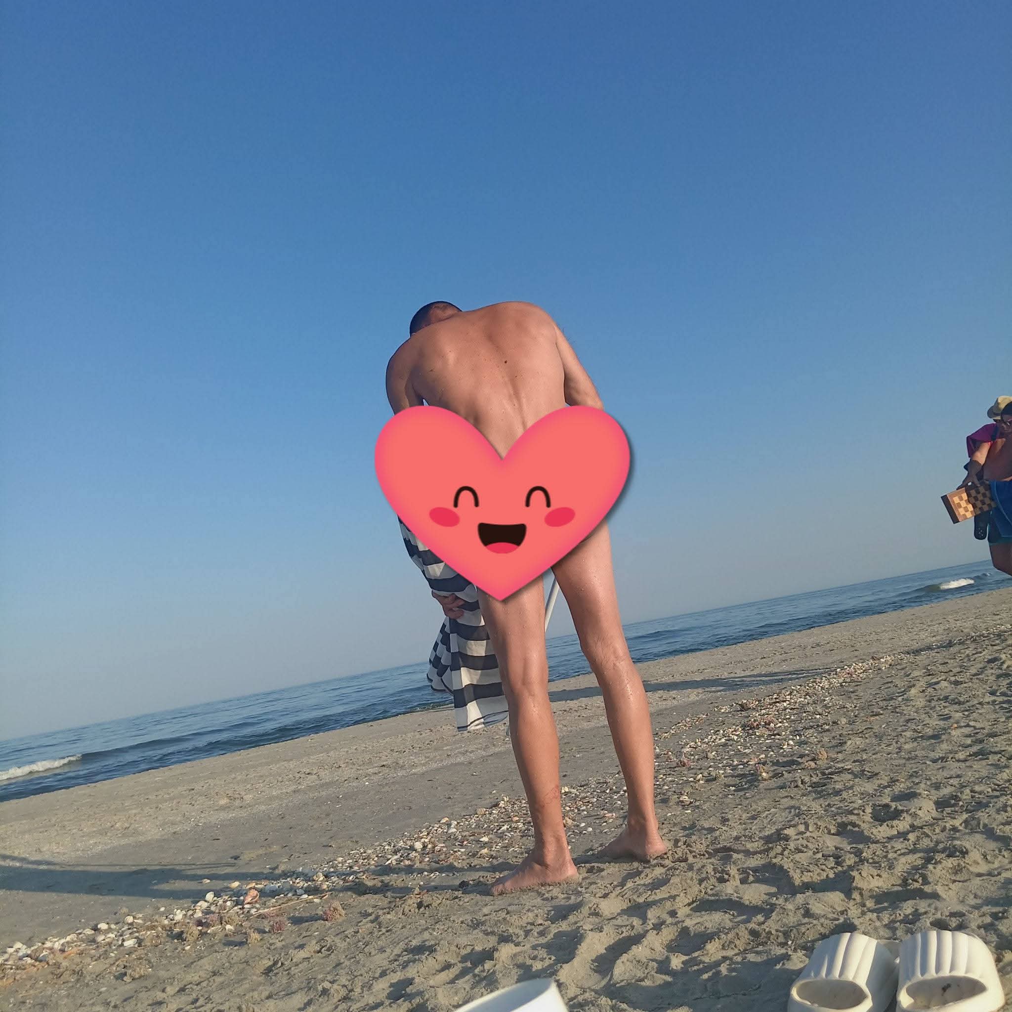 Escorta Sex - Escorta senzuala iti pot oferi companie,  suntem cuplu soț si soție vă asteptam să va descoperiți cele mai ascunse fantezii si secrete suntem deschisi si naturali.  .  .  .  .  masaj de relaxare, intr-o ambianta placuta, clipe linistite la domiciliul meu sau al tau.  Astept domni seriosi si manierati.  Detalii la telefon - Telefon: 0757604541 