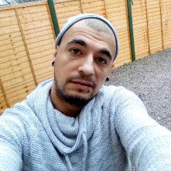 Bucuresti - Escorta Sexy - Activ ofer servici.  .  . 