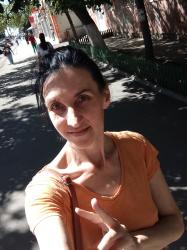 Galați - Escorta Sexy - Escorta matura iti pot oferi companie, , intr-o ambianta placuta, clipe linistite la domiciliul meu .  Astept domni seriosi si manierati.  Detalii la telefon