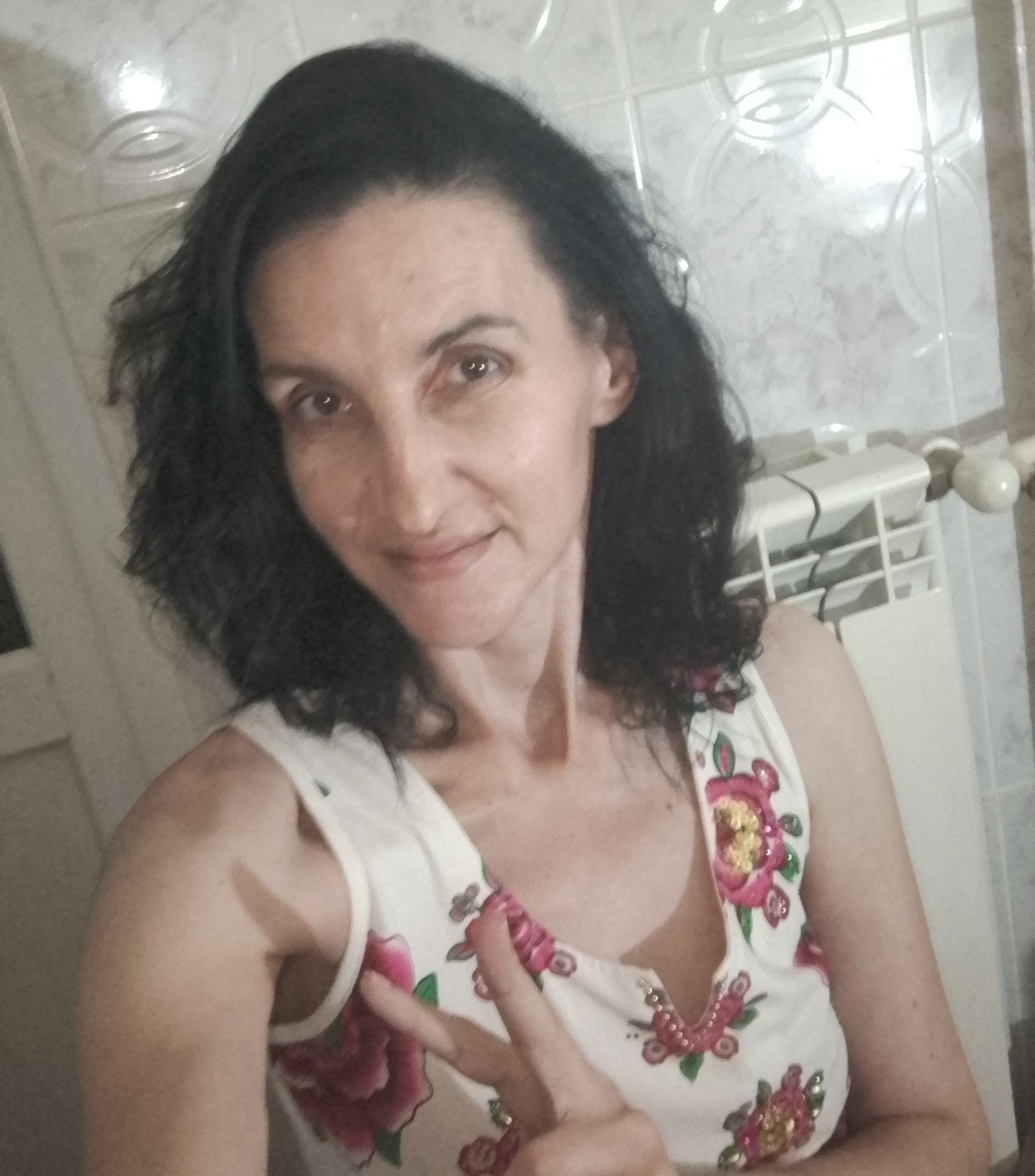 Escorta Sex - Buna .  Ofer companie domnilor manierați higienă discreție și seriozitate maxima preț acceptabil poza reală Galați ofer companie doar tu și eu particular 100/reală - Telefon: 0758133861 