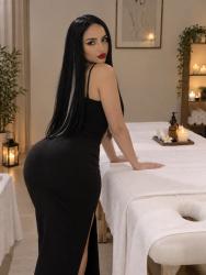 Pitesti - Escorta Sexy - Escorta manierata am revenit.  Ofer companie si masaj terapeutic facut cu creme si uleiuri aromate domnilor manierati intr-o locatie discreta.  Locuri de parcare si ac.  Detalii la telefon. 