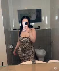 Pitești - Escorta Sexy - Escorta manierata am revenit.  Ofer companie si masaj terapeutic facut cu creme si uleiuri aromate domnilor manierati intr-o locatie discreta.  Locuri de parcare si ac.  Detalii la telefon. 