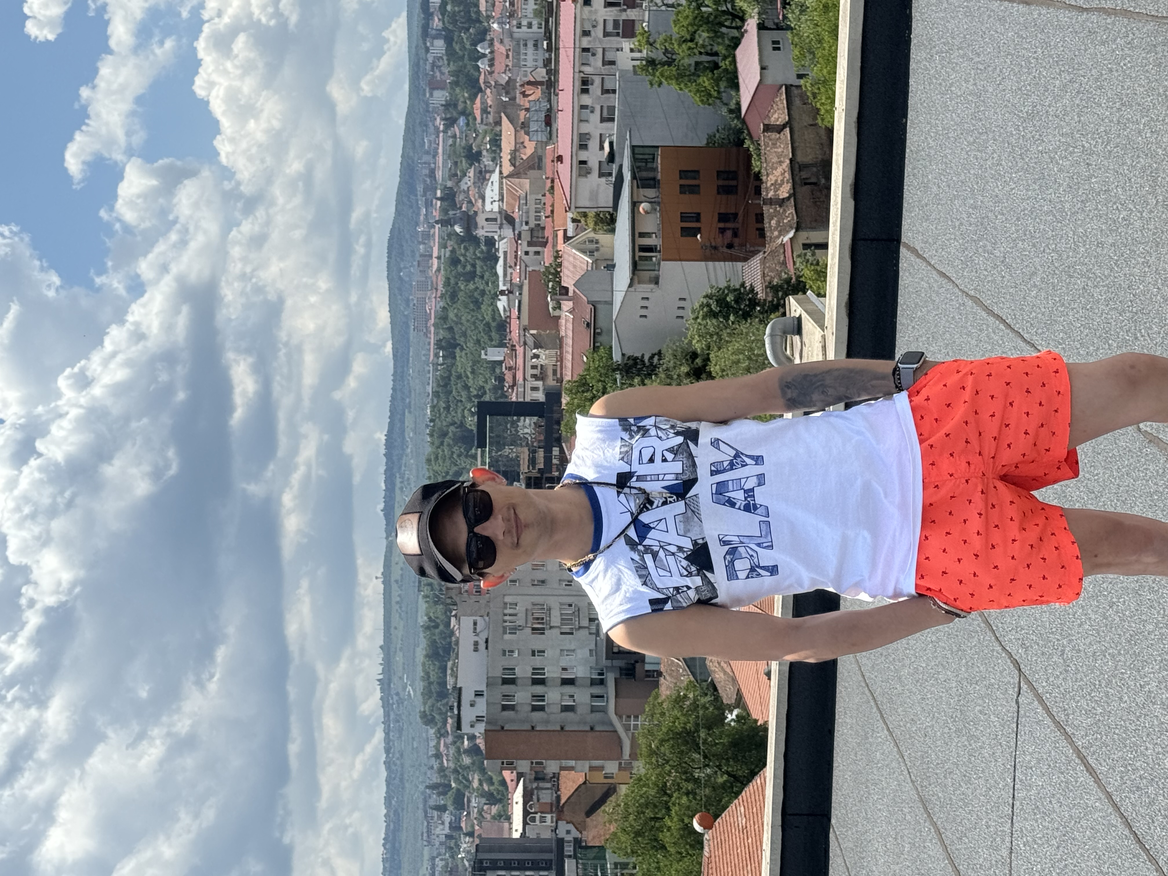 Escorta Oras: Bucuresti - Escorta Telefon: 0771215116 -  Servicii Escorta : Salut, ma numesc David , activ , 27ani , cu locatie .  Va ofer masaj de relaxare erotic si multe alte fantezii, dominare sof/hard jocuri erotice detin jucari (dildouri vibratoare de toate marimile) si multe alte jucari .  trebuie doar sa fi decis ce vrei! Nu raspund la numere private ! Nu trimit poze xxx! Cei ce au pofta de caterinca vor fi blocati! Mai multe detalii va astept la telefon sau whatsApp! Multumesc